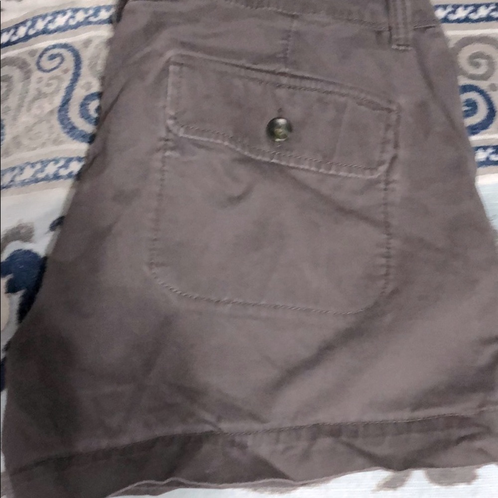 Grey Old Navy mid rise shorts